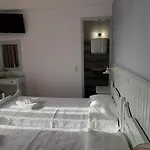Couette-café Elia 3*